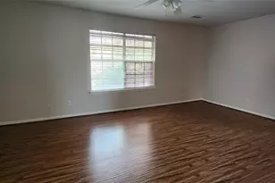 9710 Fieldbloom Ln, Sugar Land, TX 77498 - Photo 10