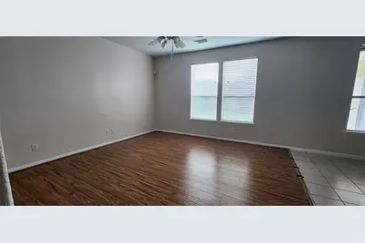 9710 Fieldbloom Lane, Sugar Land, TX 77498 - Photo 4