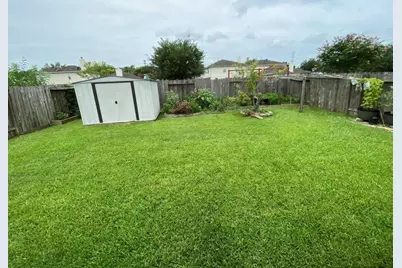9710 Fieldbloom Lane, Sugar Land, TX 77498 - Photo 24