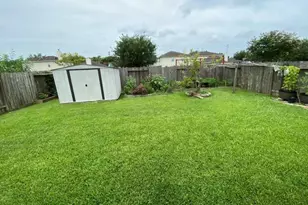 9710 Fieldbloom Ln, Sugar Land, TX 77498 - Photo 24