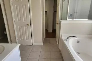 9710 Fieldbloom Ln, Sugar Land, TX 77498 - Photo 12