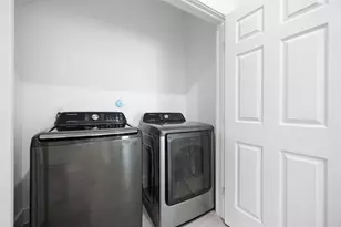 2325 Hampton Dr, Houston, TX 77088 - Photo 10