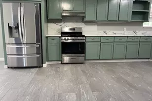 1806 N Ave S, Freeport, TX 77541 - Photo 6