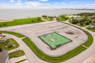 1111 San Jacinto St, La Porte, TX 77571 - Photo 26