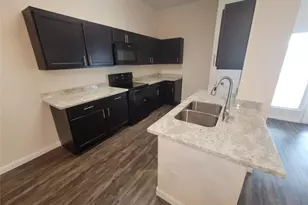 2219 Bermuda Palms Dr, Houston, TX 77459 - Photo 2