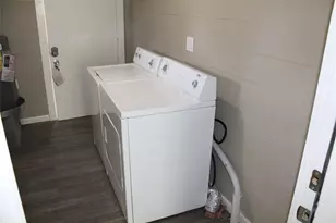 1015 30th St, Galveston, TX 77550 - Photo 18