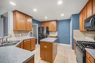 9306 Alzaada Ln, Houston, TX 77070 - Photo 8