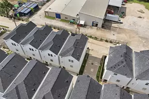 1942 Purswell Rd, Houston, TX 77055 - Photo 38
