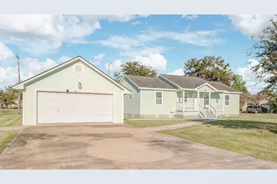 424 S Avenue B, Freeport, TX 77541 - Photo 2