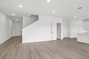 13055 Sorrento Bay Dr, Willis, TX 77318 - Photo 4