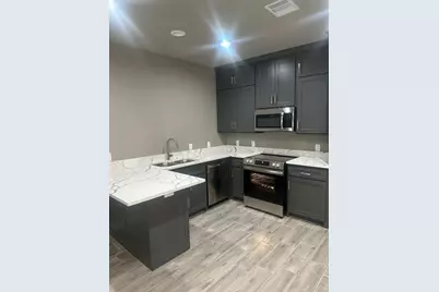 310 N 9th Street, Beaumont, TX 77702 - Photo 4