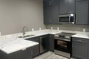 310 N 9th St, Beaumont, TX 77702 - Photo 4