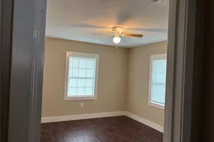 2118 8th St, Orange, TX 77630 - Photo 4