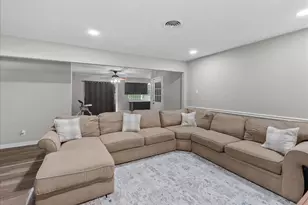 2402 Hodges St, Baytown, TX 77521 - Photo 8