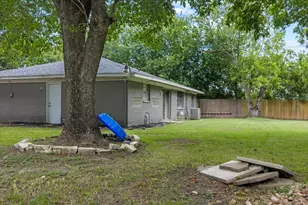 2402 Hodges St, Baytown, TX 77521 - Photo 28