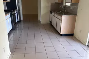 5815 SE Red River Dr, Dickinson, TX 77539 - Photo 10