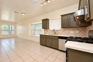 10138 Duchamp Dr, Houston, TX 77036 - Photo 14