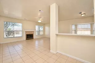 10138 Duchamp Dr, Houston, TX 77036 - Photo 8