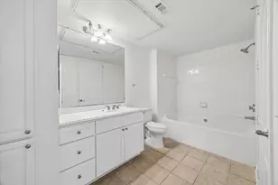 7575 Kirby Dr, Houston, TX 77030 - Photo 12