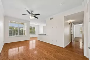 7575 Kirby Dr, Houston, TX 77030 - Photo 4