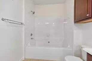 7575 Kirby Dr, Houston, TX 77030 - Photo 10