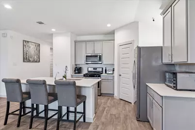 1115 Della Lane, Rosharon, TX 77583 - Photo 8