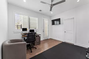 5827 Dolores St, Houston, TX 77057 - Photo 20