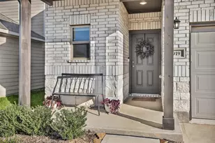 919 Amesbury Ct, Conroe, TX 77316 - Photo 2