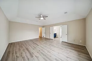 4012 Hazelwood Dr, Pearland, TX 77584 - Photo 6