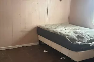 7909 Narcissus St, Houston, TX 77012 - Photo 6