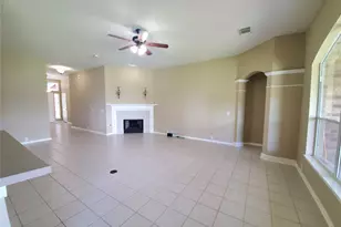 7610 Broken Oak Ln, Sugar Land, TX 77479 - Photo 2