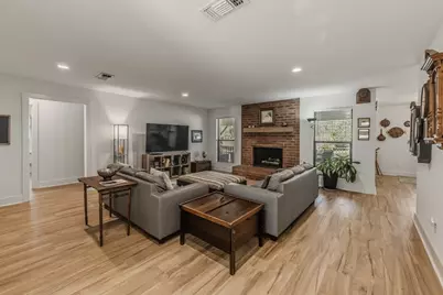 1905 Rollingwood Drive, Huntsville, TX 77340 - Photo 4