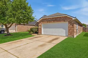 4506 Prince St, Baytown, TX 77521 - Photo 2