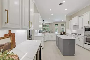 6718 Honeycrest Lane, Spring, TX 77389 - Photo 10