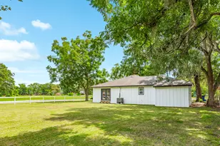 207 Stockman St, Sweeny, TX 77480 - Photo 6