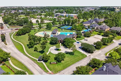 15819 Pier Pointe Way, Houston, TX 77044 - Photo 32