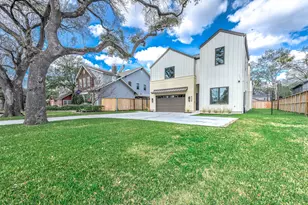 408 W 30th St, Houston, TX 77018 - Photo 1