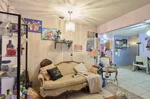 1629 Demaree Ln, Houston, TX 77029 - Photo 4