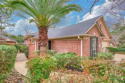 71 W Honey Grove Place, The Woodlands, TX 77382 - Photo 2