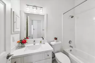 71 W Honey Grove Pl, The Woodlands, TX 77382 - Photo 24