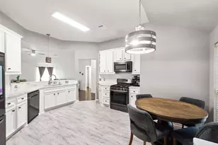 222 Doncaster St, Conroe, TX 77303 - Photo 8