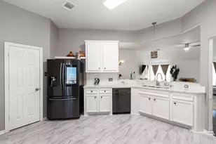 222 Doncaster St, Conroe, TX 77303 - Photo 10