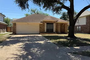 9035 Waving Fields Dr, Houston, TX 77064 - Photo 2