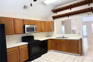 9035 Waving Fields Dr, Houston, TX 77064 - Photo 4