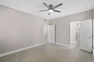 2300 Augusta Dr, Houston, TX 77057 - Photo 12