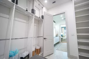 1720 Sedola Ln, Houston, TX 77055 - Photo 32