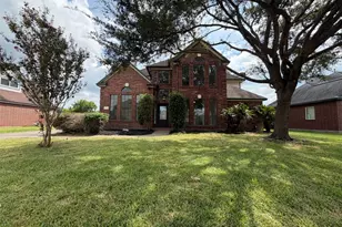 201 Rosemary Ln, Lake Jackson, TX 77566 - Photo 1
