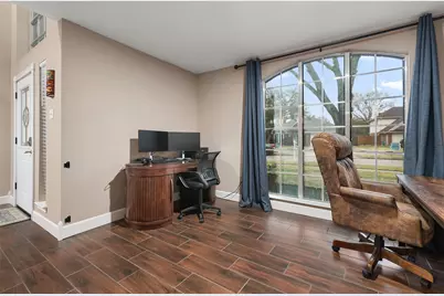 1917 Endeavor Court, Seabrook, TX 77586 - Photo 10