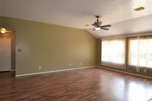 2818 Russett Pl, Pearland, TX 77584 - Photo 6