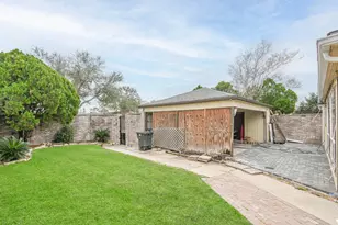 16126 New Field Dr, Houston, TX 77082 - Photo 18
